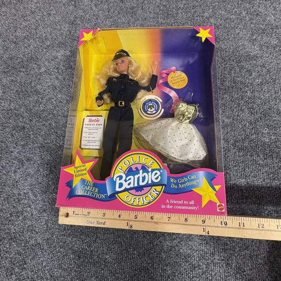 Vintage 1995 Barbie Police Officer Doll Limited Edition‎ Mattel 10688 NIB in Box - Picture 12 of 12
